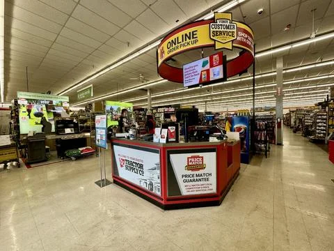 The check out at the front of a of a Tractor Supply store in Mount Dora, Fl.. Stock Photos