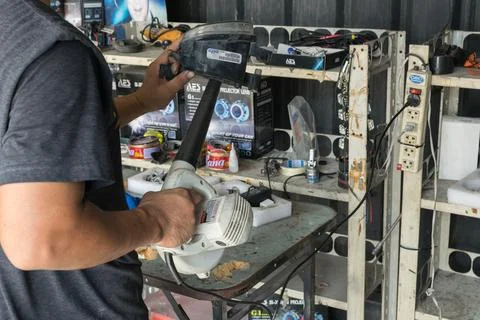 Checking car headlight Foto stock