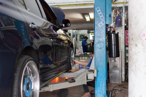 Checking car suspension Stock-Fotos