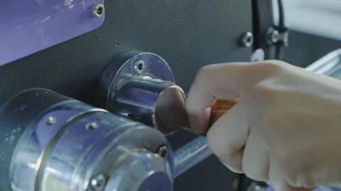 Checking coffee roasting Vídeos de archivo 142087797