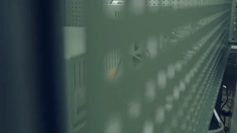 Checking a microcircuit in a laboratory Vidéo 75892665