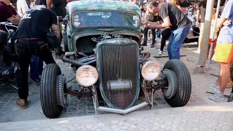 Checking motor in 1930 Ford Model A Coupe - Rat Rod vintage car Vídeos de archivo 95808390
