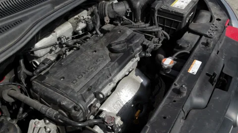 Checking the oil level Видео 36815756