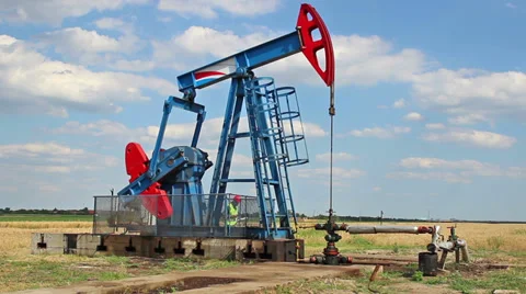 Checking oil pump. Stock Footage 39763669