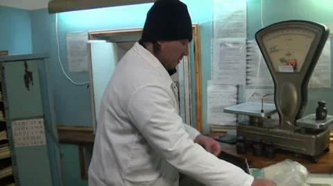 Checking parcels for prisoners Stock Footage 35271031