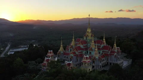 Chedi Phak Di Pra Kard buddhism temple in Prachuap Khiri Khan Stock Footage 138675060