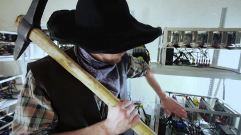 Cheerful cryptocurrency miner with pickaxe Vídeo Stock 87045510