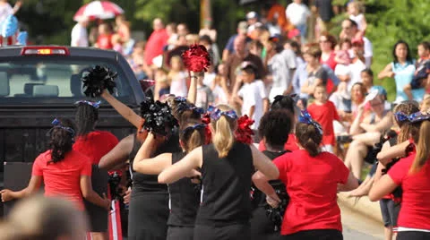 Cheerleaders in Parade 動画素材 26147756
