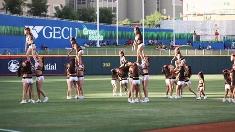 Cheerleaders practicing their routine Stock Footage 112295721