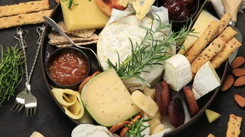 Cheese board Stock Footage 173371702