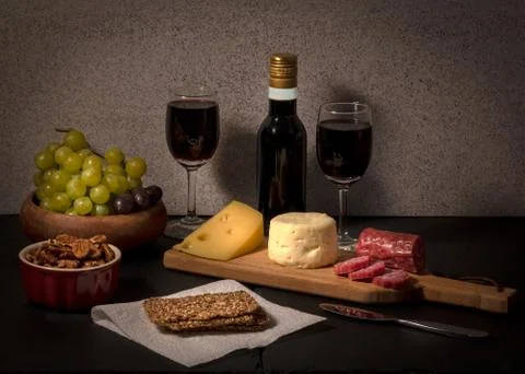 Cheese board for two 스톡 일러스트