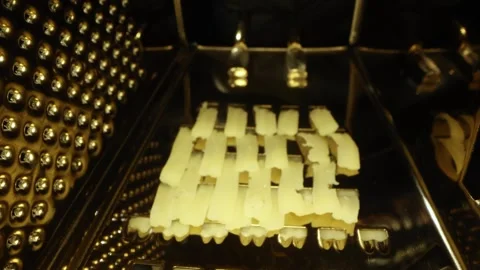 Cheese Grating Vidéo 275146005