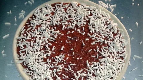 CHEESE OVER PIZZA Stockbeeldmateriaal 71207471