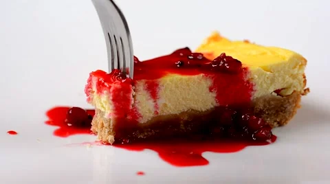 Cheesecake with red fruit Video stock 41750383