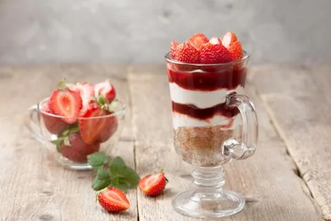 Cheesecake with strawberries Stock Photos