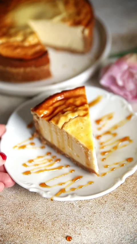 Cheesecake sweet dessert, slice of cake tasty snack fresh gourmet food Stock Footage 336678933