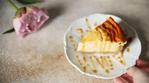Cheesecake sweet dessert, slice of cake tasty snack fresh gourmet food Stock Footage 336678942