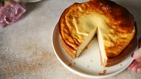 Cheesecake sweet dessert, slice of cake tasty snack fresh gourmet food Stock Footage 336678943