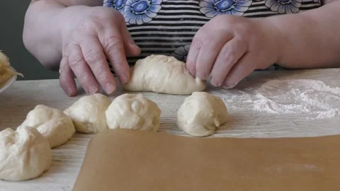 The chef bakes pies with cabbage. healthy food concept Vídeo Stock 143251839