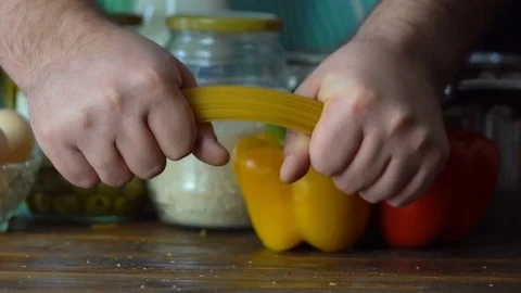The chef breaks spaghetti Stock-Footage 85279564