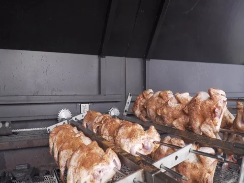 Chef-cook-prepares-grilled-chicken-03 動画素材 78610007