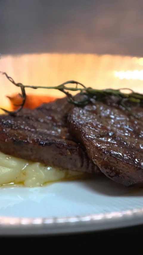 Chef Cooks Meat Tongs Vertical Video Stockbeeldmateriaal 334884201