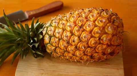 Chef Cutting Big Pineapple. Tropical Exotic Fruits in Thailand. Stockbeeldmateriaal 39762901