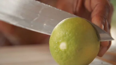 Chef cutting an orange 스톡 동영상 128094103