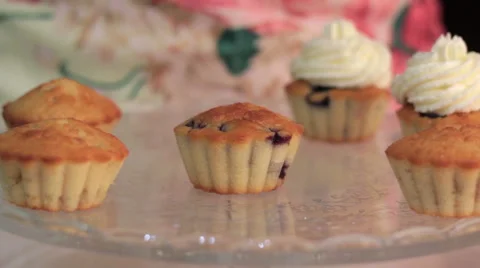 Chef is decorating cupcakes for a party 스톡 동영상 59142587