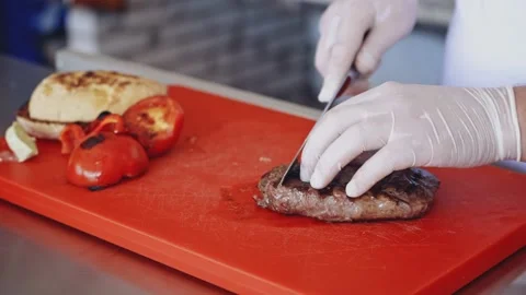 Chef decorating dish Stock Footage 137262923