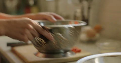 Chef Grating Potato 스톡 동영상 105370451