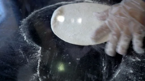 Chef hand preparing wood rolling thresh pizza flour Italiand homemade pizzeri Vídeos de archivo 247113092