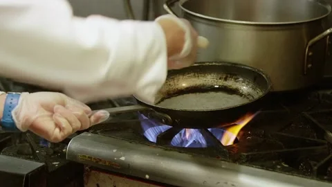 Chef Kitchen Cooking Culinary Prep Preparing Dinner Restaurant Pan Shrimp Vídeo Stock 130989895