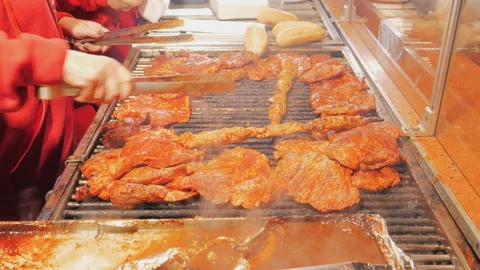 Chef makes meat for street fast food Vídeo Stock 87811346
