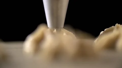 Chef makes pastries 库存影片 64544224