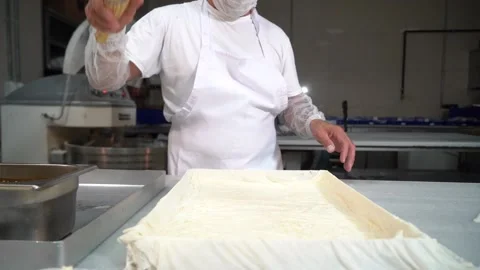 A chef making Turkish baklava Stock Footage 150082573