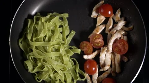 Chef is mixing pasta 스톡 동영상 64702440