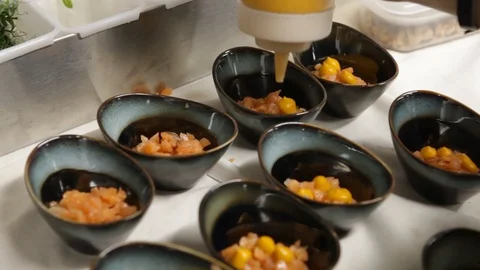 Chef prepare appetizer Stock Footage 101104029
