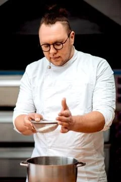 The chef prepares dough Stock-Fotos