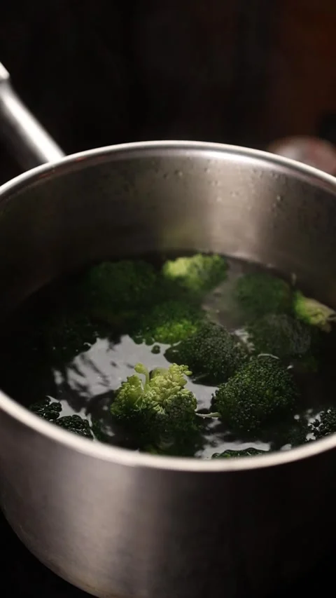 The chef prepares a vegetable dish. Close-up Stock Footage 265670721