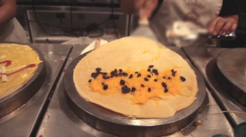 Chef preparing crepe Video stock 60212545