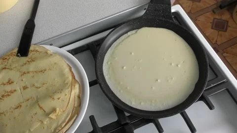 Chef preparing homemade pancakes Stock Footage 171279783