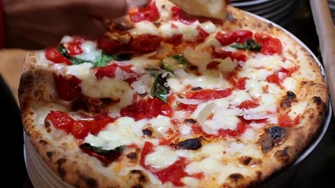Chef preparing pizza margherita Video stock 71583816