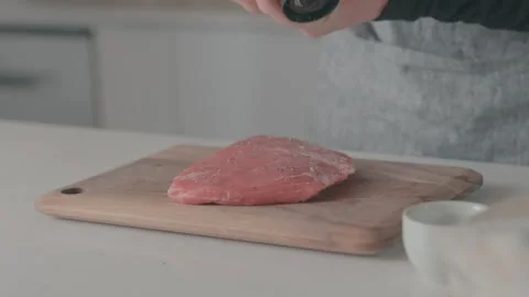 Chef Salting Beef Strips 60FPS Stock-Footage 149631292
