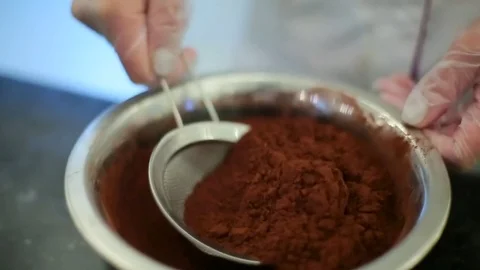 Chef sifting a cocoa powder Stock Footage 71655447