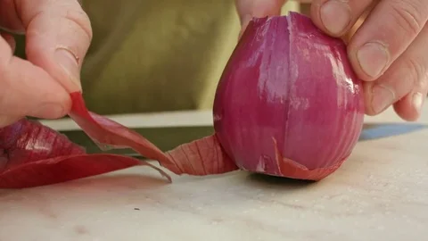 Chefs hands cutting a fresh onion. 스톡 동영상 80113537