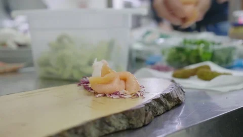 Chefs who prepare an appetizer 스톡 동영상 104103060