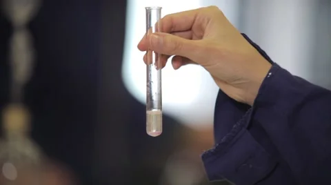 Chemical experiment Vídeos de archivo 51836106