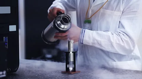Chemical experiments with liquid nitrogen in the science laboratory 動画素材 48017209