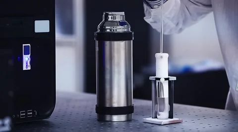 Chemical experiments with liquid nitrogen in the science laboratory 動画素材 48017226